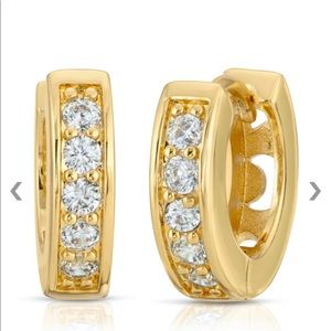 Miranda Frye Connar gold huggie